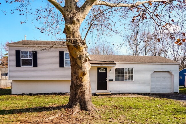 3208 Sundale Rd in Columbus, OH - Foto de edificio - Building Photo