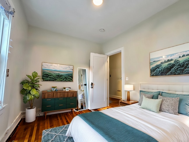 839 Parker St in Boston, MA - Foto de edificio - Building Photo