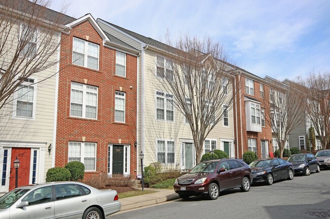 911 Bing Ln in Charlottesville, VA - Building Photo - Building Photo