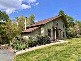 1 Old Mill Ct in Palmyra, VA - Building Photo