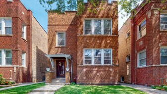 4839 N Kenneth Ave, Unit # 2 in Chicago, IL - Building Photo