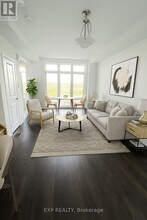 813 CONLIN Ave in Oshawa, ON - Building Photo - Building Photo