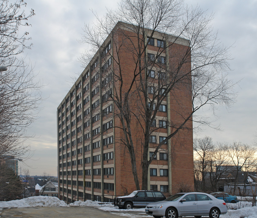 Friendship House in Stamford, CT - Foto de edificio