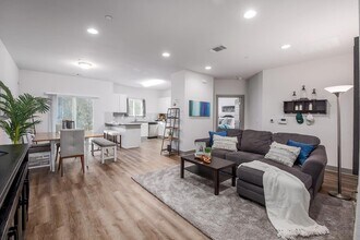 12164 Abbey Glen Ln, Unit A in Austin, TX - Foto de edificio - Building Photo
