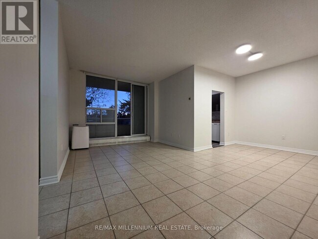 175 Hilda Ave in Toronto, ON - Building Photo - Building Photo