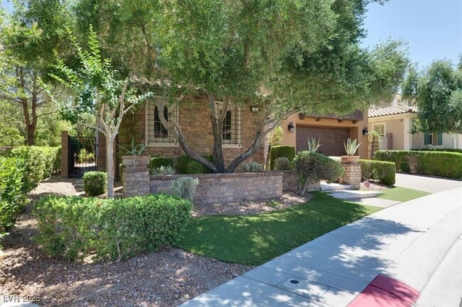property at 74 Contrada Fiore Dr