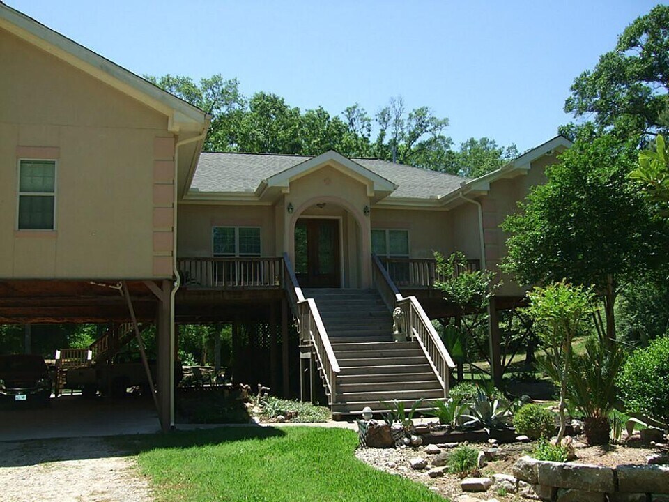 13002 S Moss Creek Dr in Cypress, TX - Building Photo