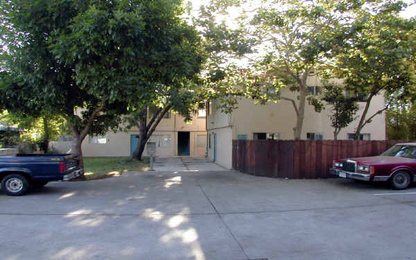 7130 Rosanna St in Gilroy, CA - Building Photo - Building Photo