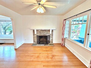 858 N Stafford St in Portland, OR - Building Photo - Building Photo