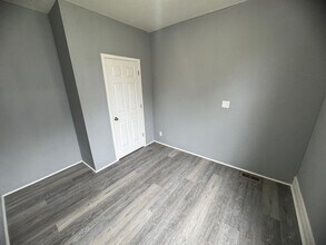 1315 Brown St-Unit -#1 in Davenport, IA - Building Photo - Building Photo