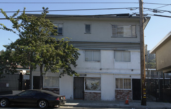 7870-7874 MacArthur Blvd in Oakland, CA - Building Photo - Building Photo