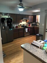 409 Iola Rd in St Matthews, KY - Foto de edificio - Building Photo