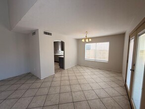 7611 W Cinnabar Ave in Peoria, AZ - Building Photo - Building Photo