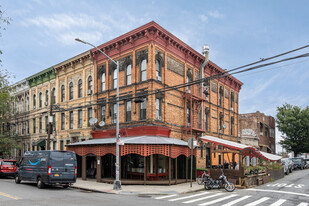 134 Kingsland Ave in Brooklyn, NY - Building Photo