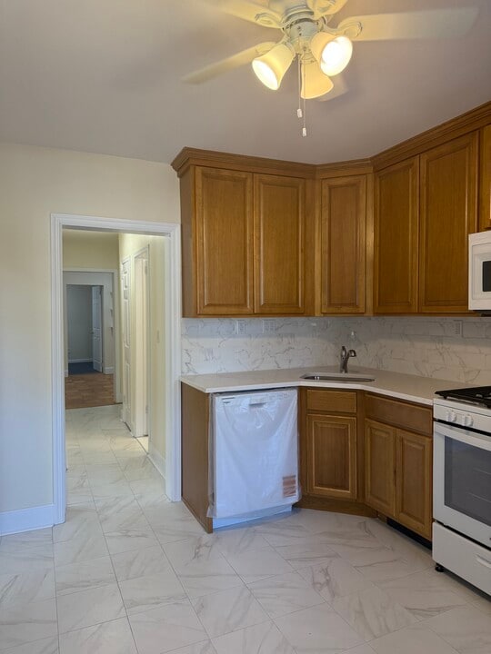 270 Crescent Pl in Yonkers, NY - Building Photo