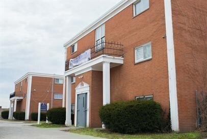 14815 Euclid Ave, Unit 102 in East Cleveland, OH - Building Photo