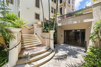 3055 NW 126th Ave in Sunrise, FL - Building Photo - Building Photo