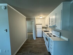 Huntwood Apartments in Richmond, VA - Building Photo - Building Photo