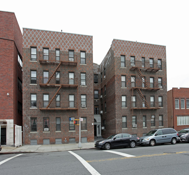 The Fine Court in Brooklyn, NY - Foto de edificio - Building Photo