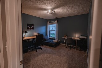 3218 Bunting Ln in Lafayette, IN - Foto de edificio - Building Photo