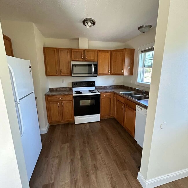 218 Magnolia St in Pembroke, KY - Building Photo - Building Photo