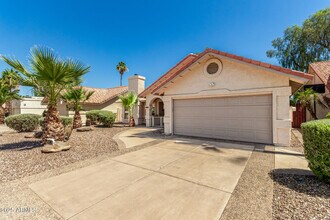 7139 W McRae Way in Glendale, AZ - Building Photo - Building Photo