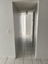 7355 W 4th Ave, Unit 213 in Hialeah, FL - Foto de edificio - Building Photo