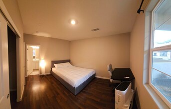 3069 Meadow Run Walk in Sacramento, CA - Building Photo - Building Photo