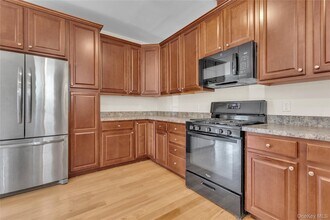 31 Maple St in Dobbs Ferry, NY - Foto de edificio - Building Photo