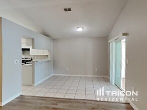 3621 71st Terrace E in Sarasota, FL - Building Photo - Building Photo