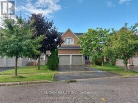 46 Misty Well Dr in Richmond Hill, ON - Building Photo