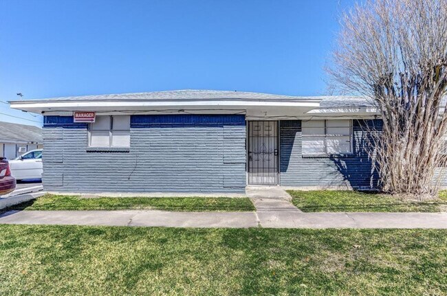 5525 Cavalcade St photo'