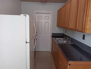 812 NW 4th Ave in Hallandale Beach, FL - Building Photo - Building Photo