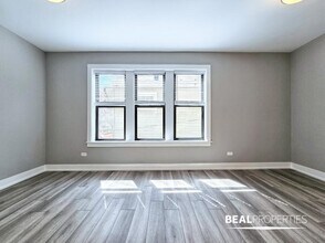 3935 N Janssen Ave in Chicago, IL - Building Photo - Building Photo