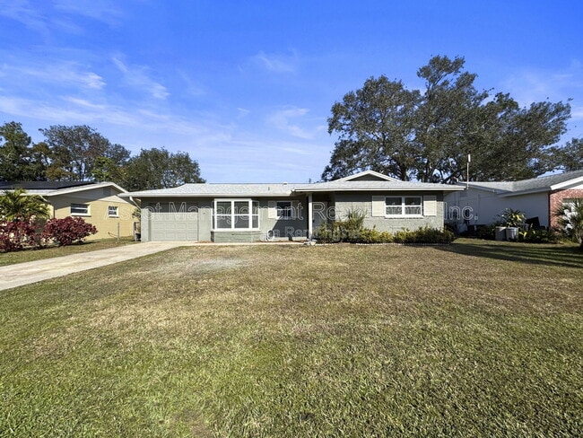 9893 47th Ave N in St. Petersburg, FL - Building Photo - Building Photo