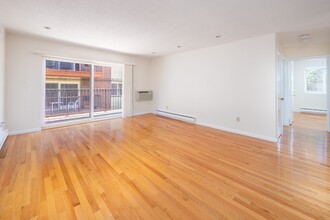 25 Custer St, Unit #106 in Boston, MA - Building Photo - Building Photo