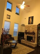 7028 Milsap Ln in Frisco, TX - Foto de edificio - Building Photo