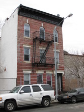 98 Liberty Ave in Brooklyn, NY - Building Photo - Building Photo