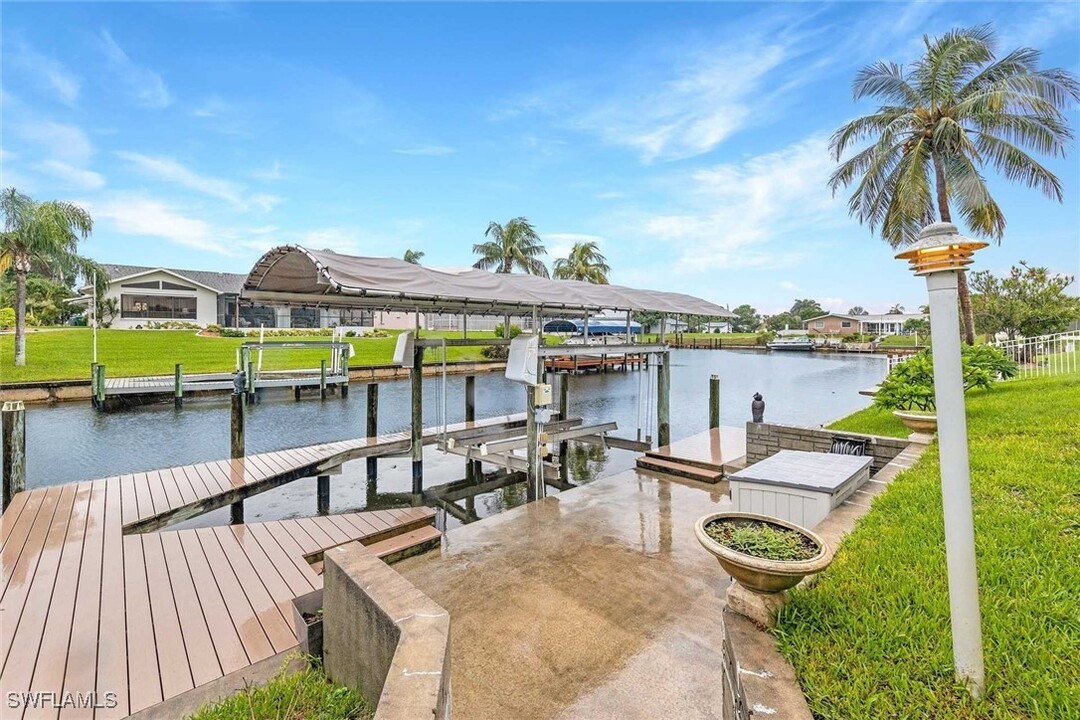 1026 SE 30th St in Cape Coral, FL - Building Photo