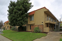 Ramirez Court Apartments in Marysville, CA - Building Photo - Building Photo