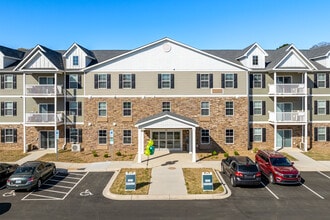 Indian Trail Senior Apartments in Indian Trail, NC - Foto de edificio - Building Photo