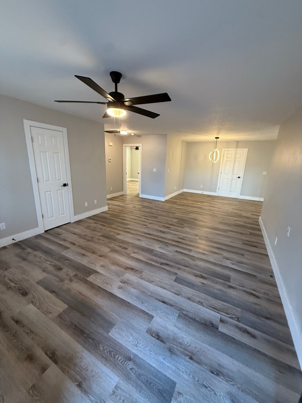 133 W Terrace Ct in Sparta, MO - Foto de edificio - Building Photo