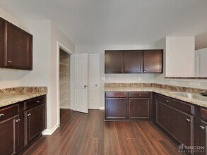 4312 Houldsworth Dr in Charlotte, NC - Building Photo - Building Photo