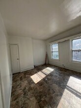 857 E Market St in York, PA - Foto de edificio - Building Photo