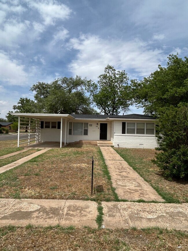 3128 38th St in Lubbock, TX - Building Photo - Building Photo