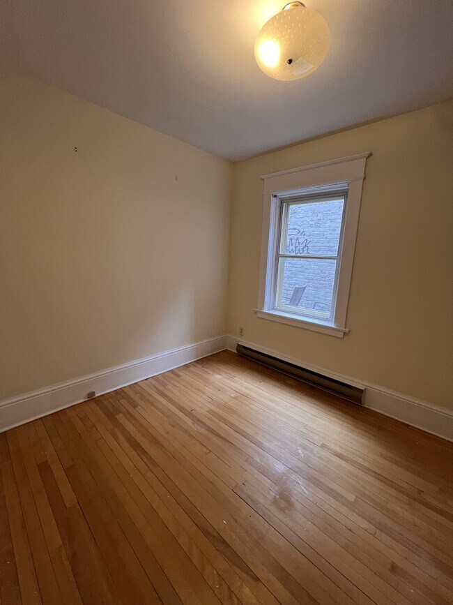 147 Fifth Ave in Ottawa, ON - Building Photo - Building Photo