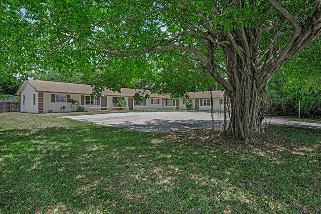 732 Neil Rd in West Palm Beach, FL - Building Photo - Building Photo