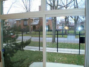 6918 S Cregier Ave in Chicago, IL - Building Photo - Building Photo
