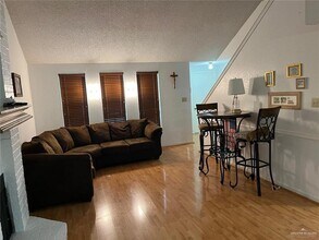 28 Quail Ave in McAllen, TX - Building Photo - Building Photo