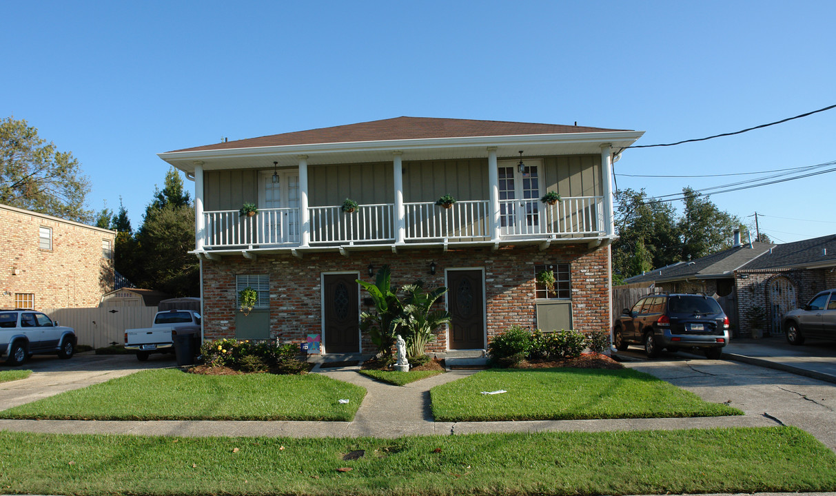 3715 Bunkerhill Dr in Metairie, LA - Building Photo